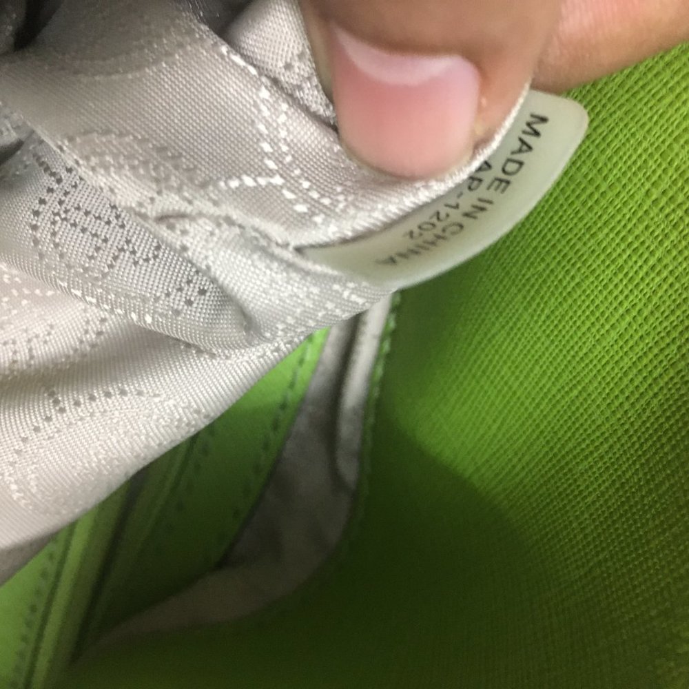 Authentic Michael Kors Hamilton Bag - Picture 4 of 9